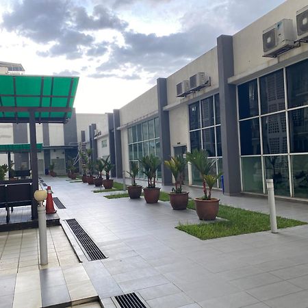 Homestay At Menara U Shah Alam Exterior foto